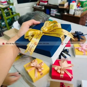 hộp quà tặng có nơ